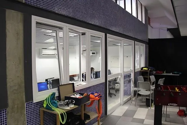 Esquadrias de PVC na Escola Móbile, São Paulo
